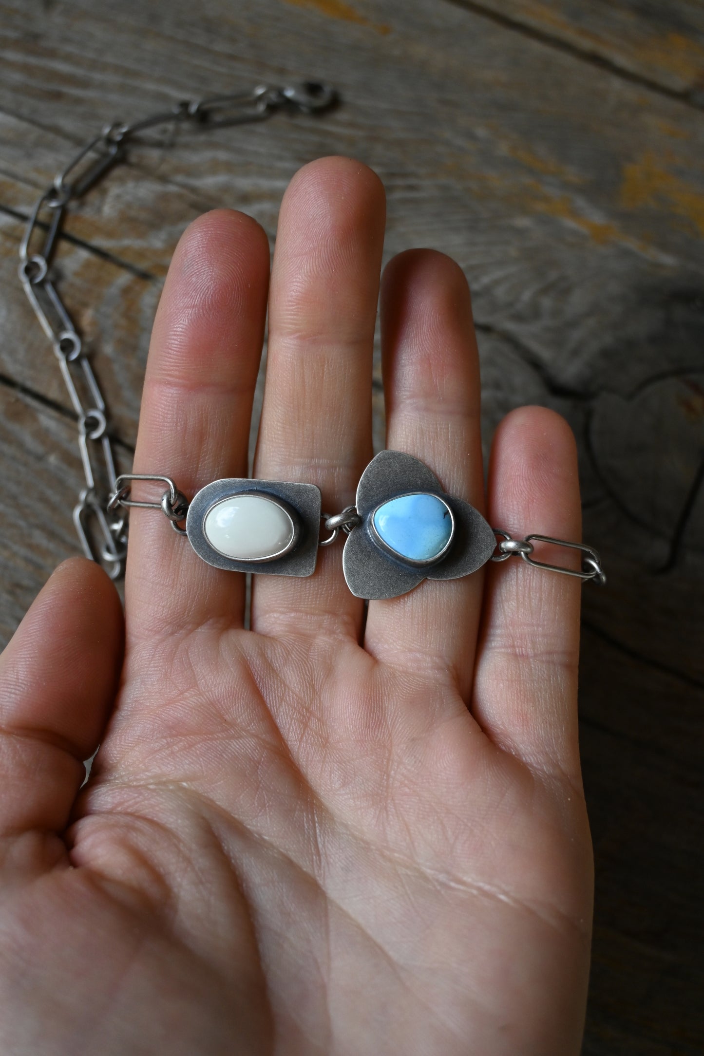 Holden Choker