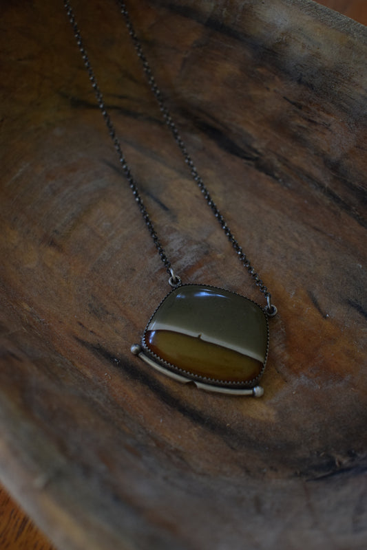 Roamer Necklace